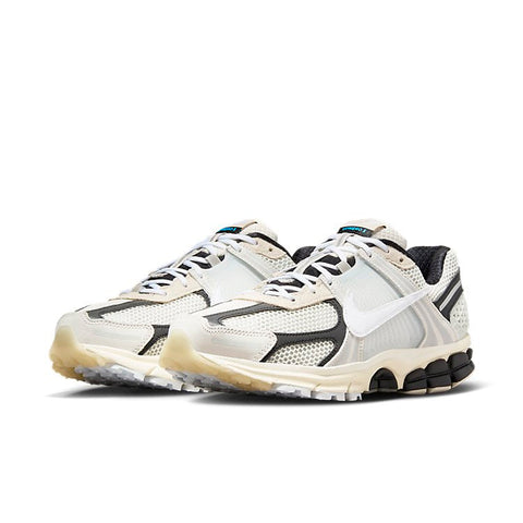 Nike Air Zoom Vomero 5 'Supersonic' FN7649-110