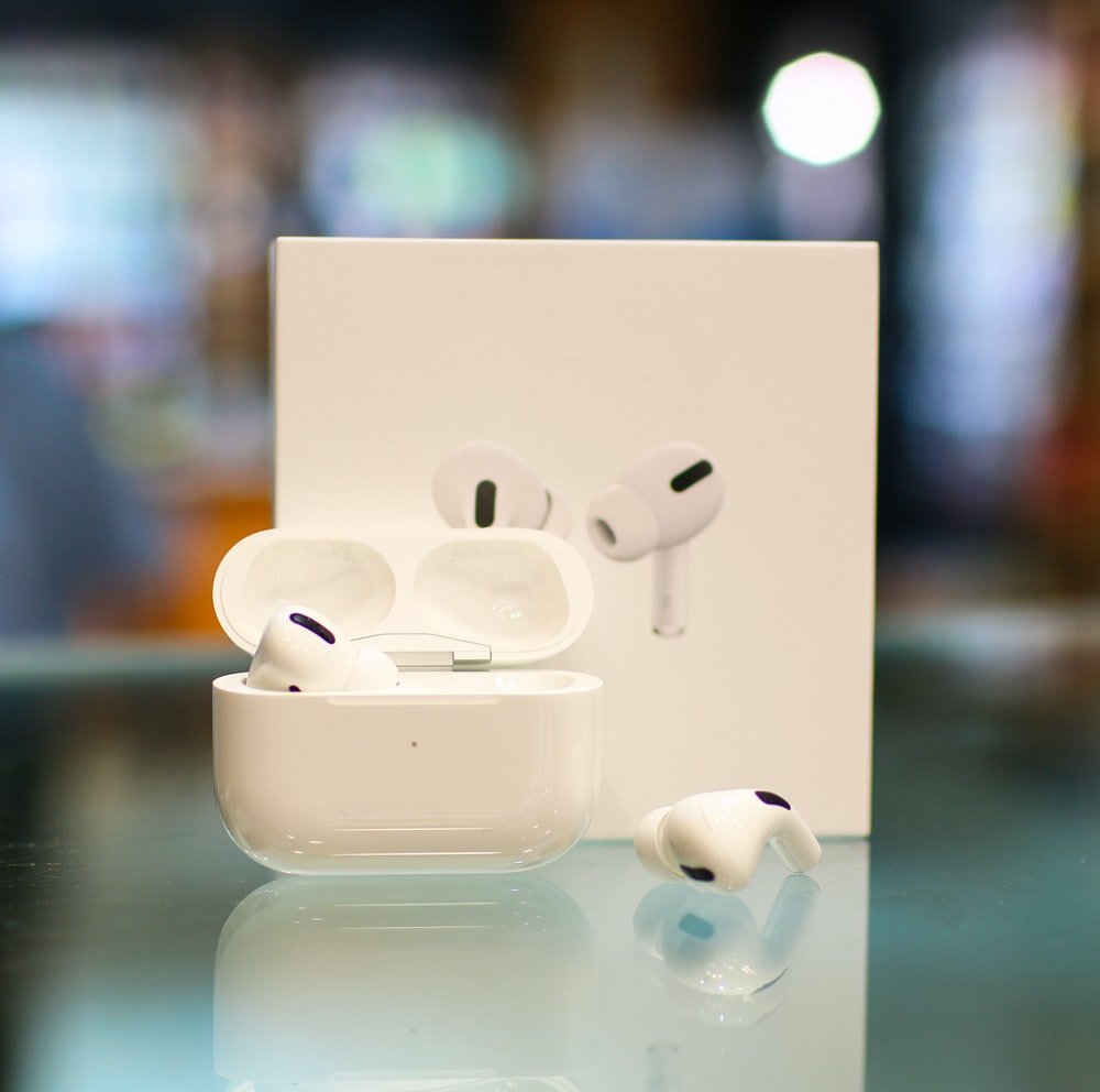 Apple AirPods Pro Bluetooth headphones with Wireless Charging Case Open Box - TJ Outlet